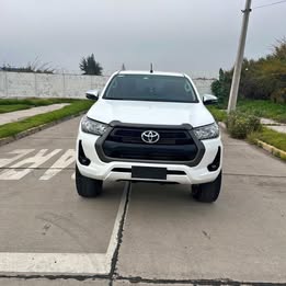 2024 Toyota hilux sr 2.8 4x4 diesel 2024 usado