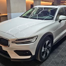 Volvo V60 2023