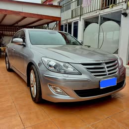 Hyundai Genesis 2013