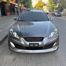 Hyundai Genesis 2012