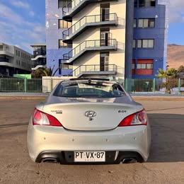 Hyundai Genesis 2010