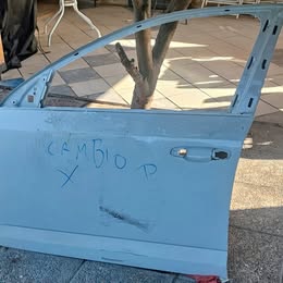 Puerta delantera izquierda Skoda Octavia 2018