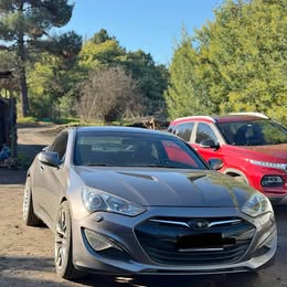 Hyundai Genesis 2013