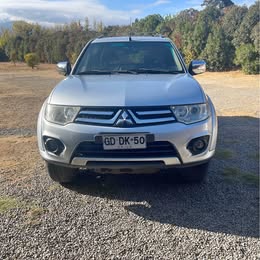 2014 Mitsubishi montero sport