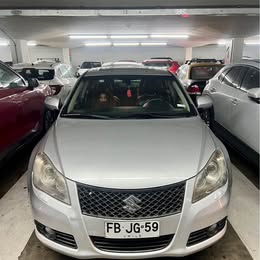 Suzuki Kizashi 2012