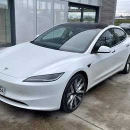 Tesla Model 3 2025