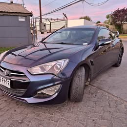 Hyundai Genesis 2012