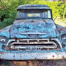 Chevrolet Suburban 1957