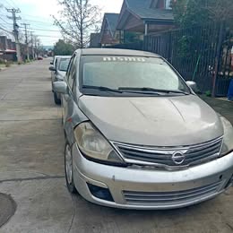 Nissan Tiida 2012
