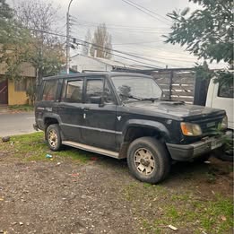 Isuzu Trooper 