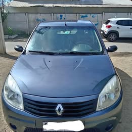 Renault Sandero 2011