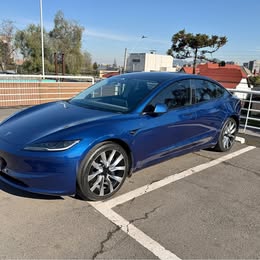 Tesla Model 3 2024