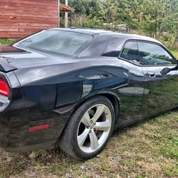 Dodge Challenger 2011
